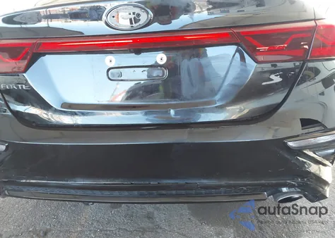 2019 Kia Forte S z USA, uszkodzony, nr VIN 3KPF34AD3KE065803